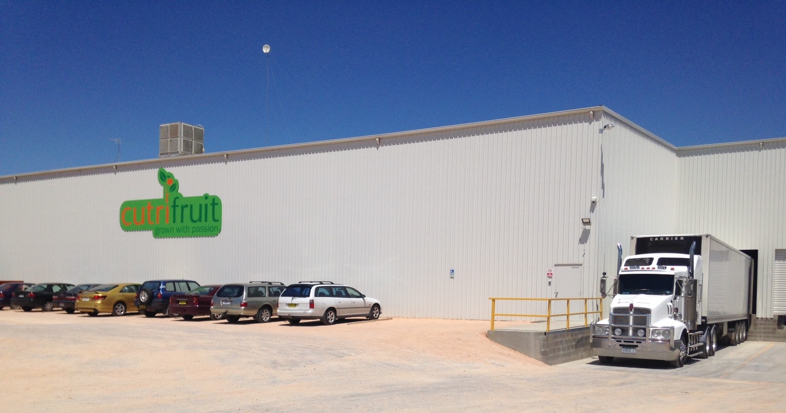 Cutri Fruit Swan Hill Shed and truck